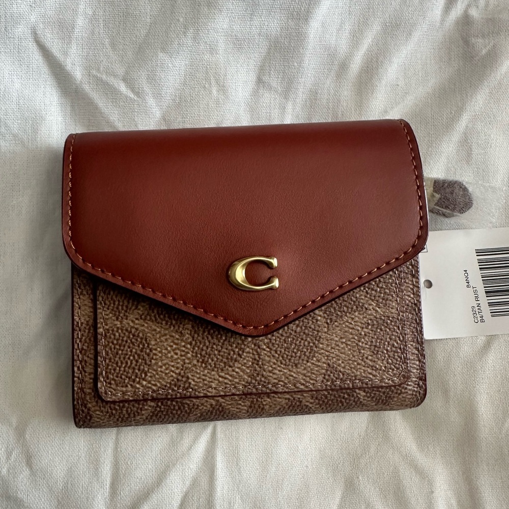 *NWT*Coach Brown and Tan Compact Wallet